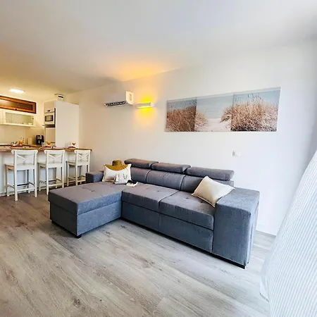 Whisper Playa del Inglés